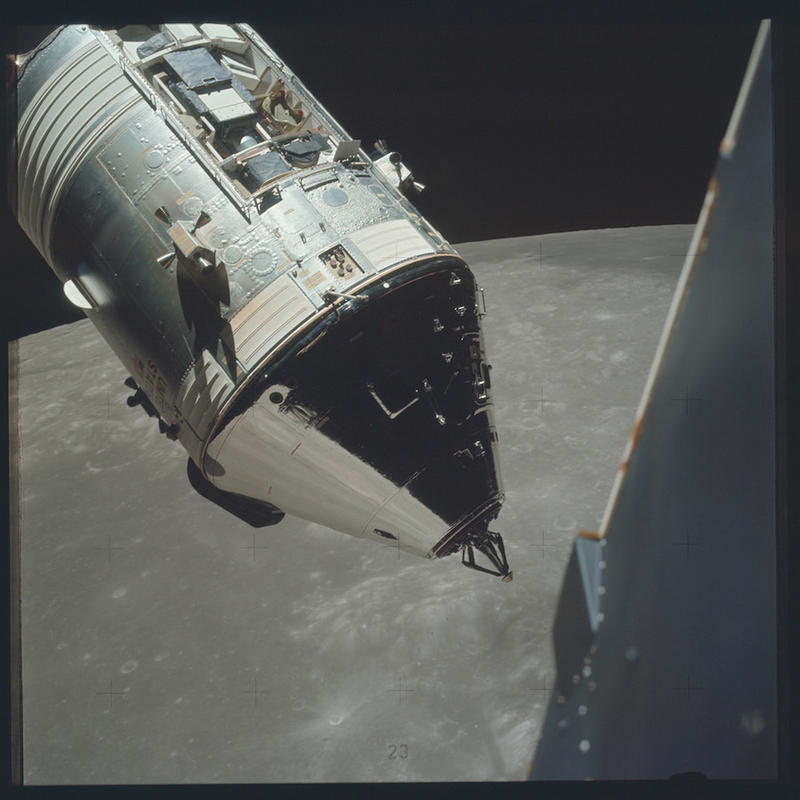 Illustration for article titled NASA Just Released 8,400+ Incredible High-Res Images From The Apollo Program